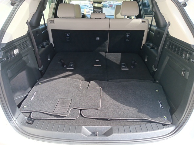 White 2024 MAZDA CX-90 for sale in South Bend, IN Photo 9