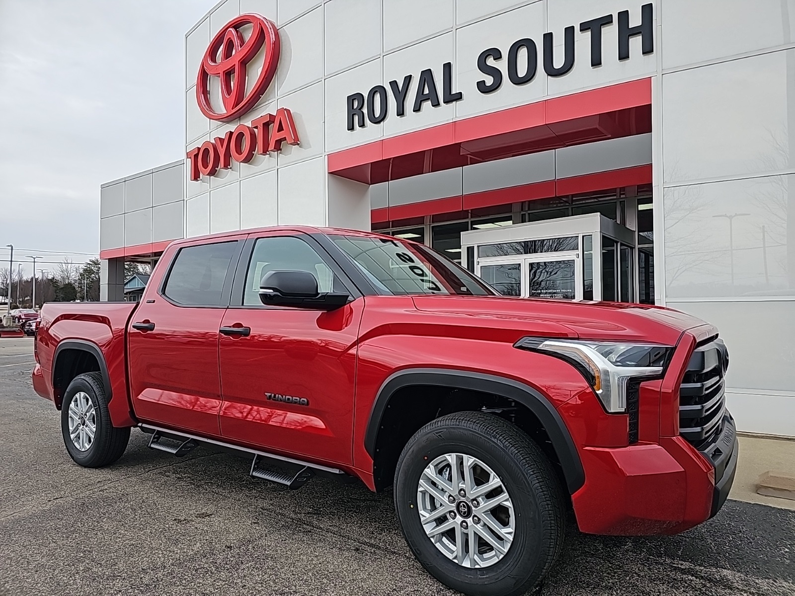 2026 Toyota Tundra SR5 CrewMax Cab 4WD