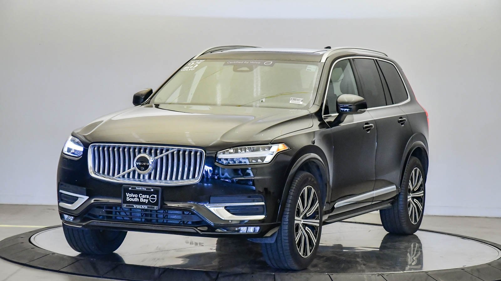 2025 Volvo XC90 B6 Plus Bright Theme 7-Passenger AWD