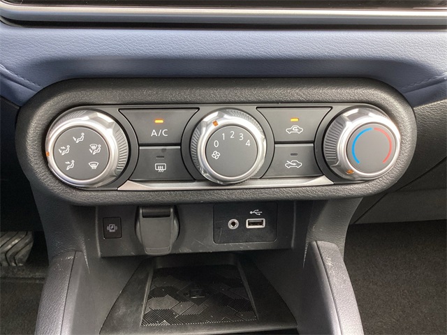 Used Car 2023 Nissan Versa  1.6 Sv For Sale Under $20,000 In San Antonio, Texas