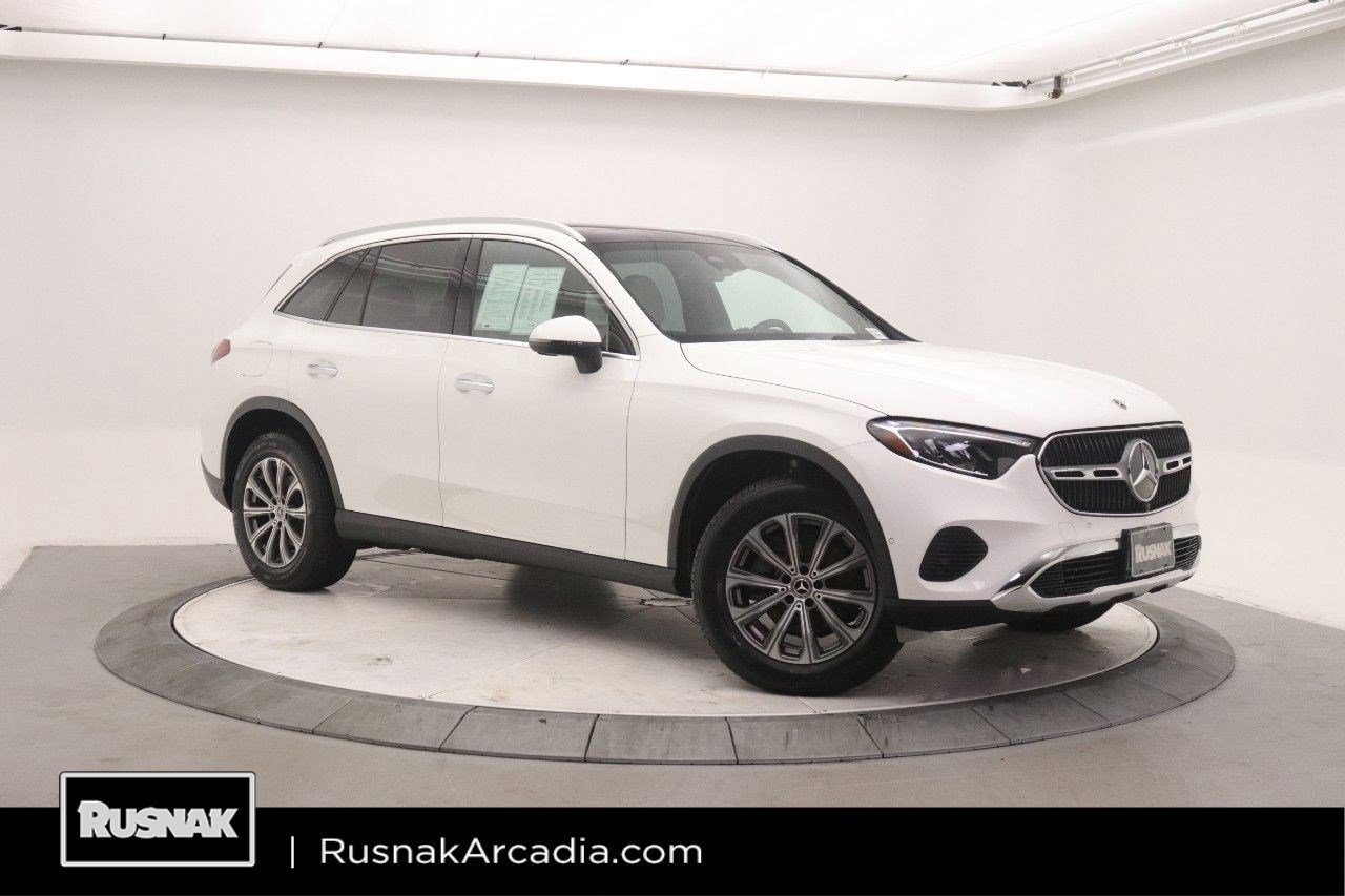 2026 Mercedes-Benz GLC 300 RWD