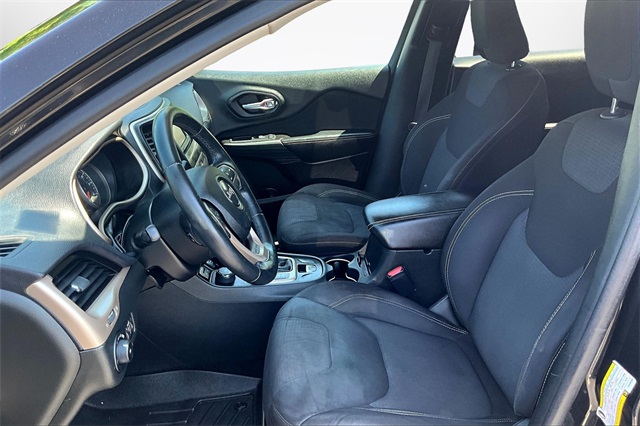 Used 2015 Jeep Cherokee For Sale in Gloucester, MA