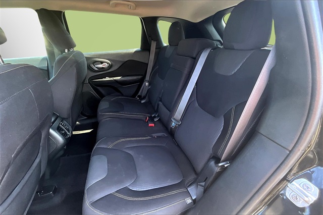 Used 2015 Jeep Cherokee For Sale in Gloucester, MA
