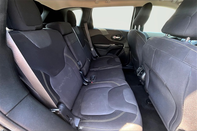 Used 2015 Jeep Cherokee For Sale in Gloucester, MA