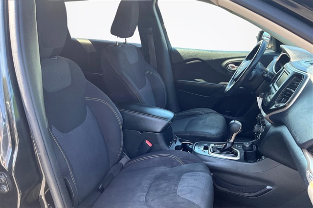 Used 2015 Jeep Cherokee For Sale in Gloucester, MA