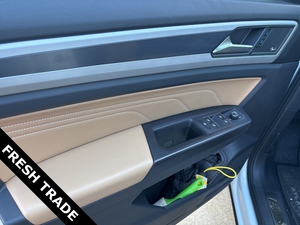 2022 Volkswagen Atlas Cross Sport 3.6L V6 SEL Premium R-Line White at DeMontrond Auto Country