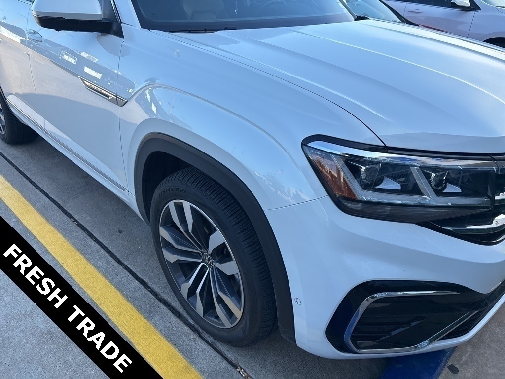 2022 Volkswagen Atlas Cross Sport 3.6L V6 SEL Premium R-Line White at DeMontrond Auto Country