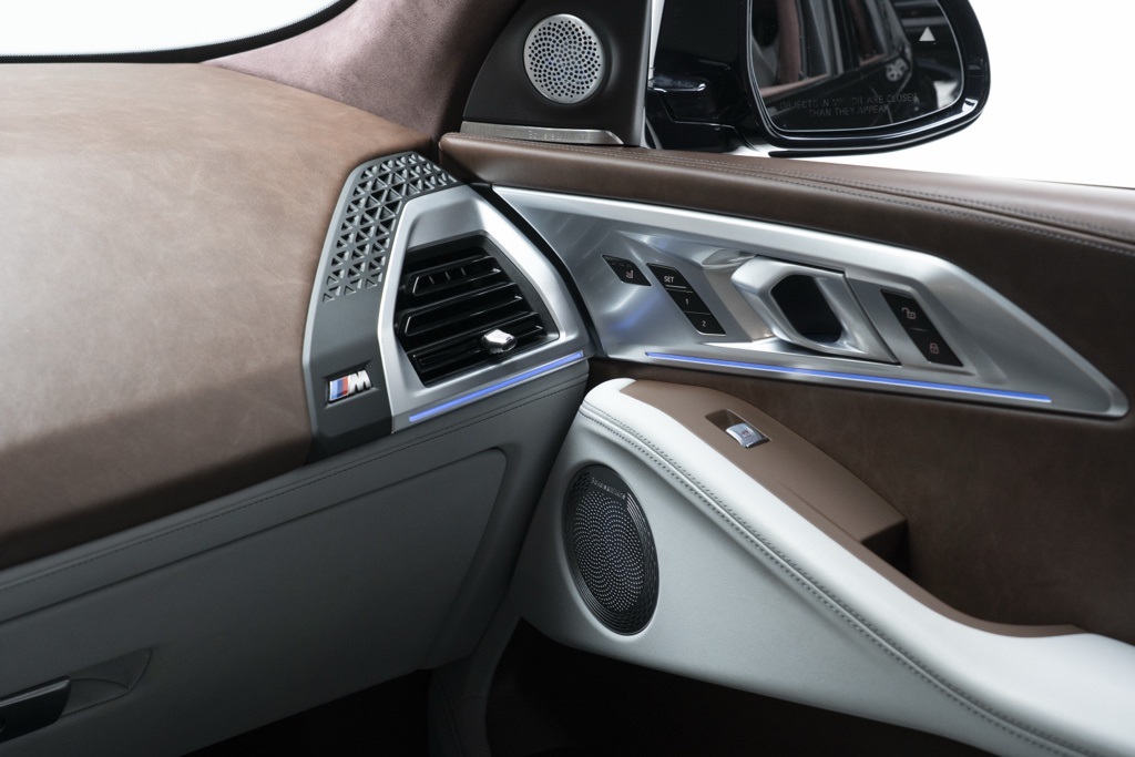2023 BMW XM Base - Photo 25