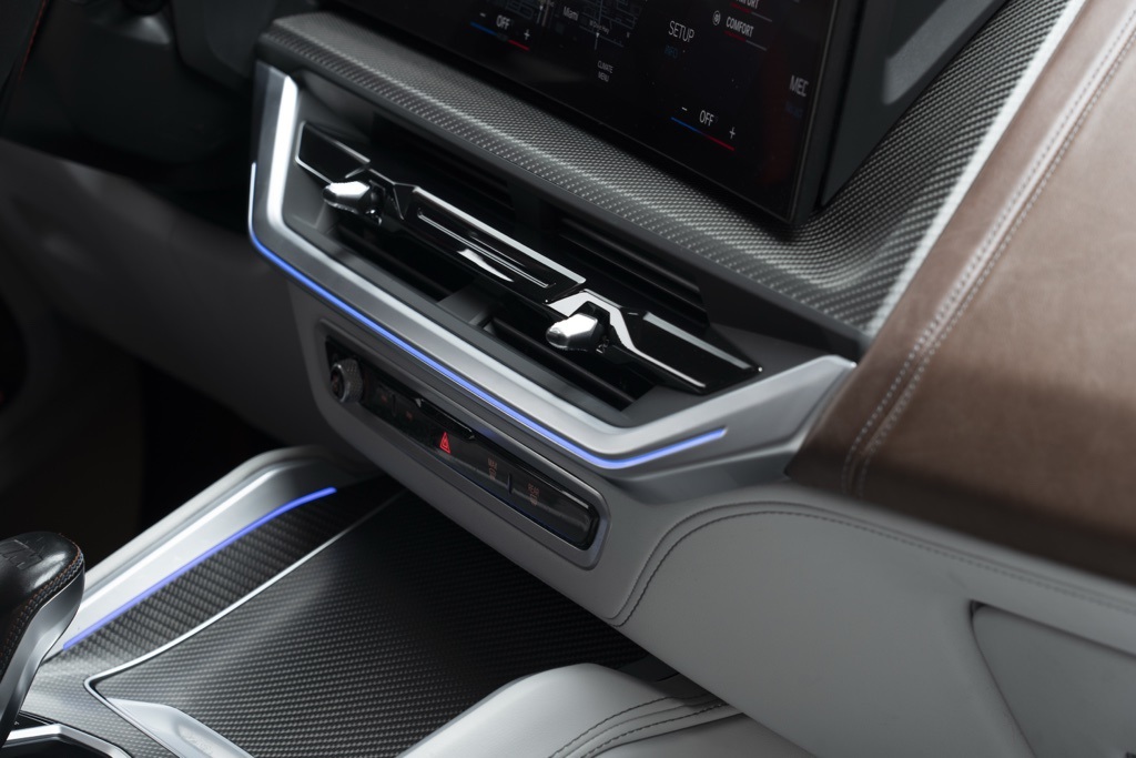 2023 BMW XM Base - Photo 27