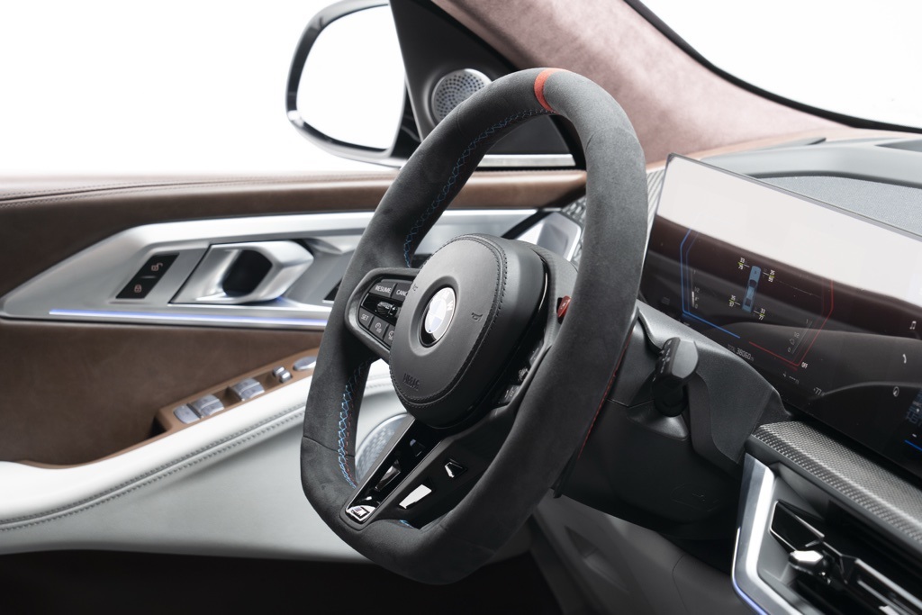 2023 BMW XM Base - Photo 28