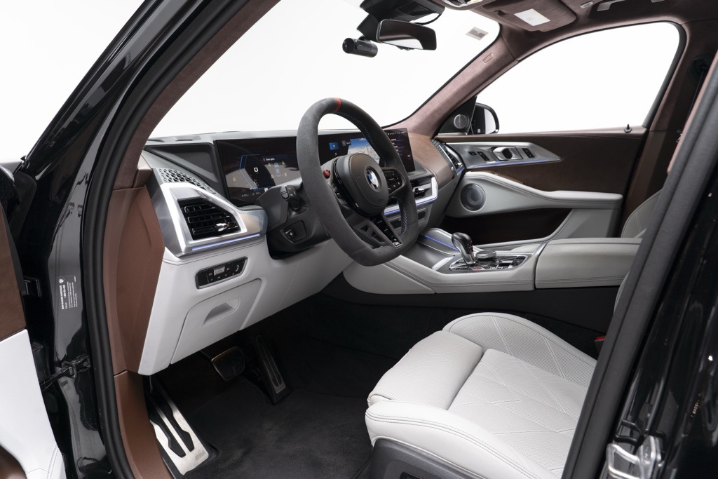 2023 BMW XM Base - Photo 3