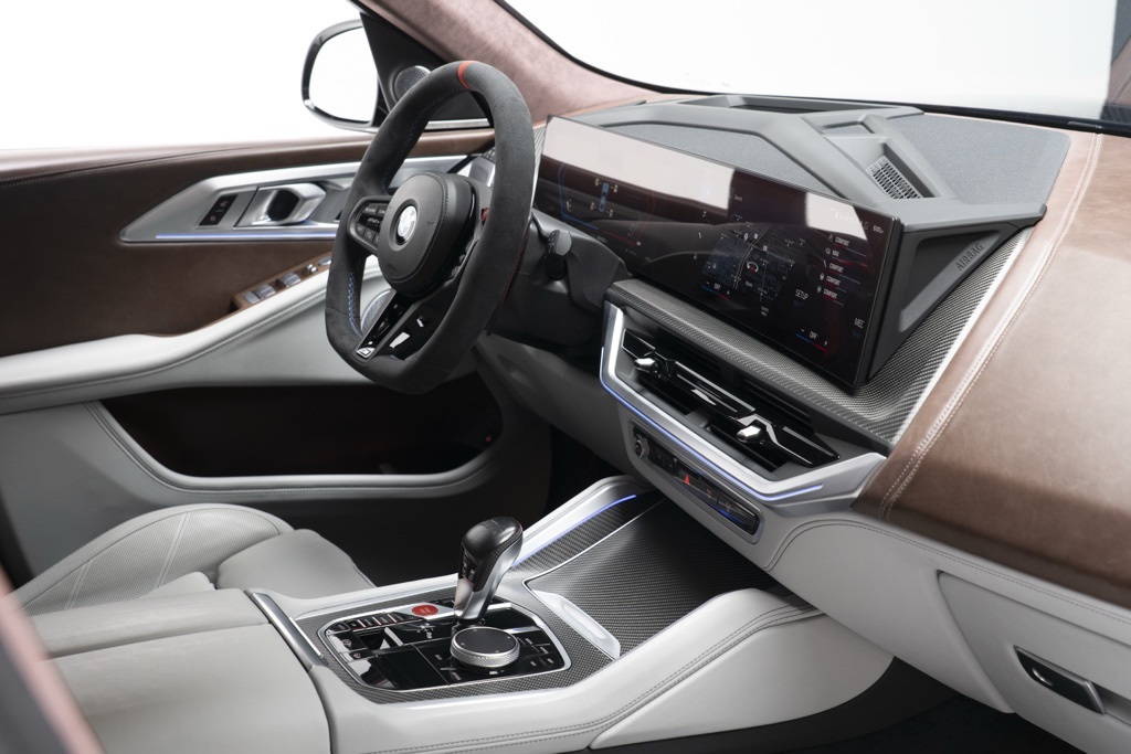 2023 BMW XM Base - Photo 30