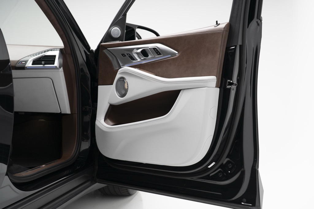 2023 BMW XM Base - Photo 40