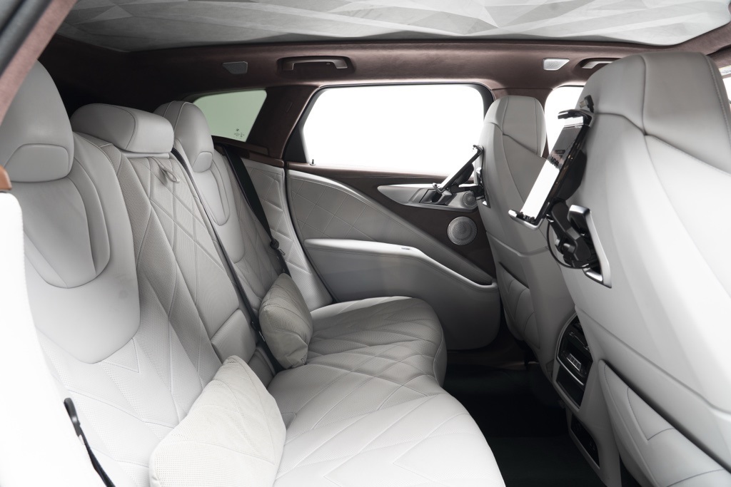 2023 BMW XM Base - Photo 45