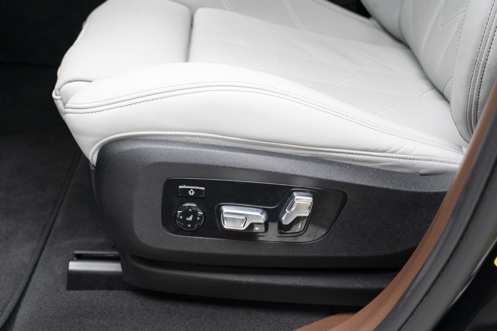 2023 BMW XM Base - Photo 6