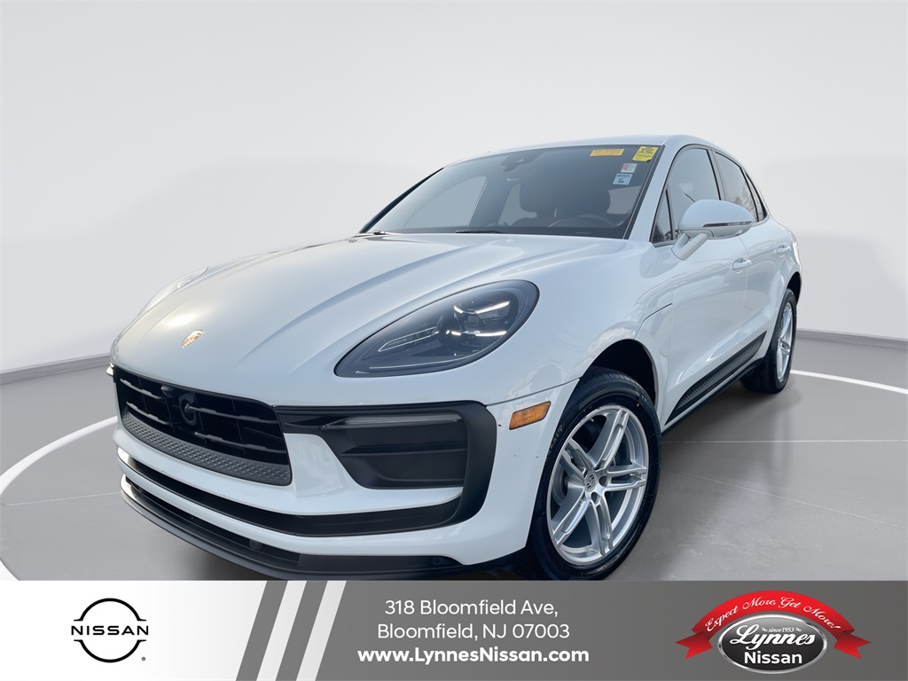 2023 Porsche Macan AWD