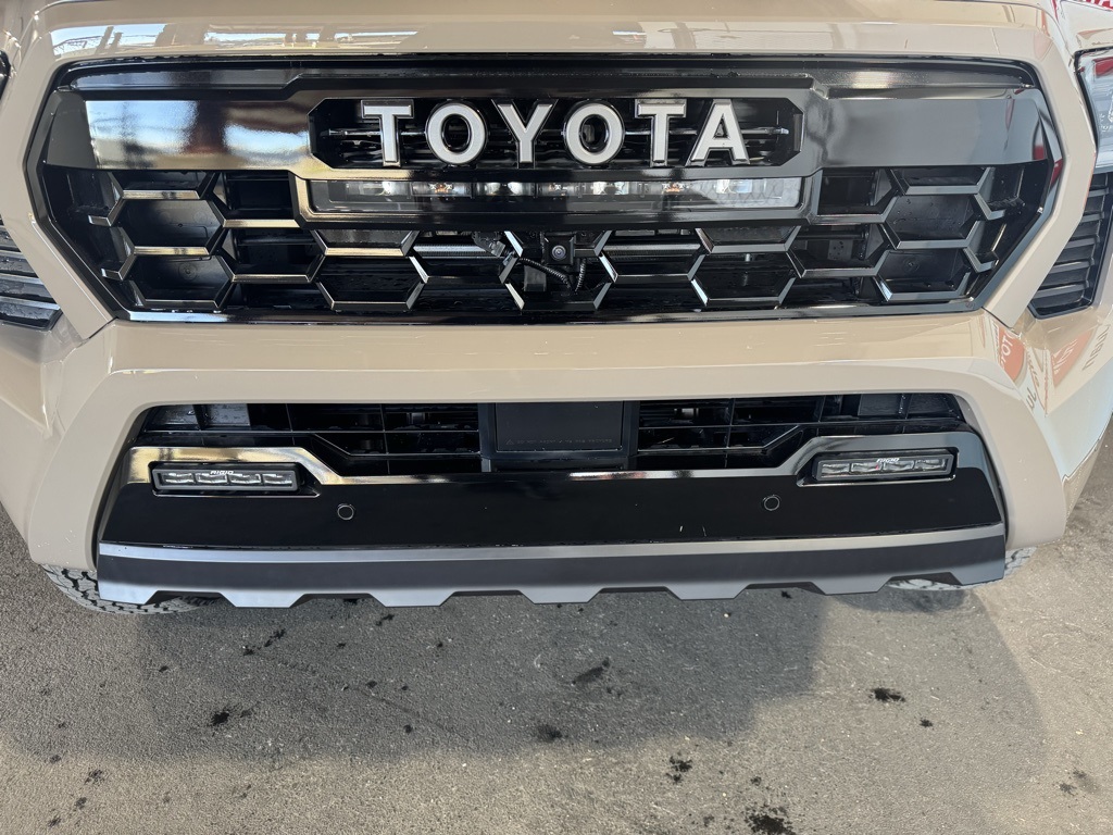 Thumbnail: 2025 Toyota Tacoma - 14