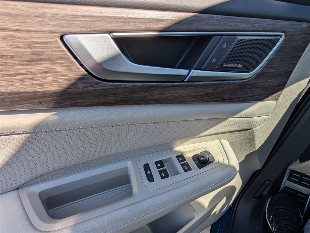 2025 Volkswagen Atlas 2.0T SEL Premium R-Line - 9