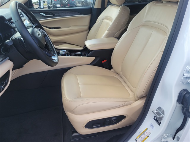 2022 Jeep Grand Cherokee L Limited White at DeMontrond Auto Country