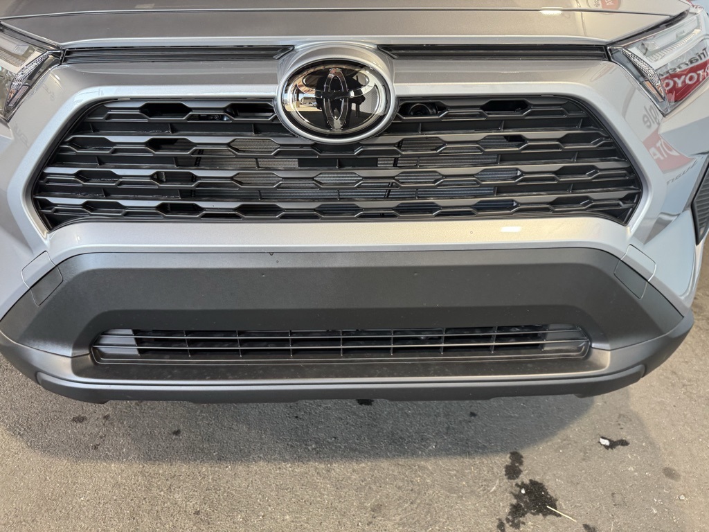 Thumbnail: 2025 Toyota RAV4 - 11