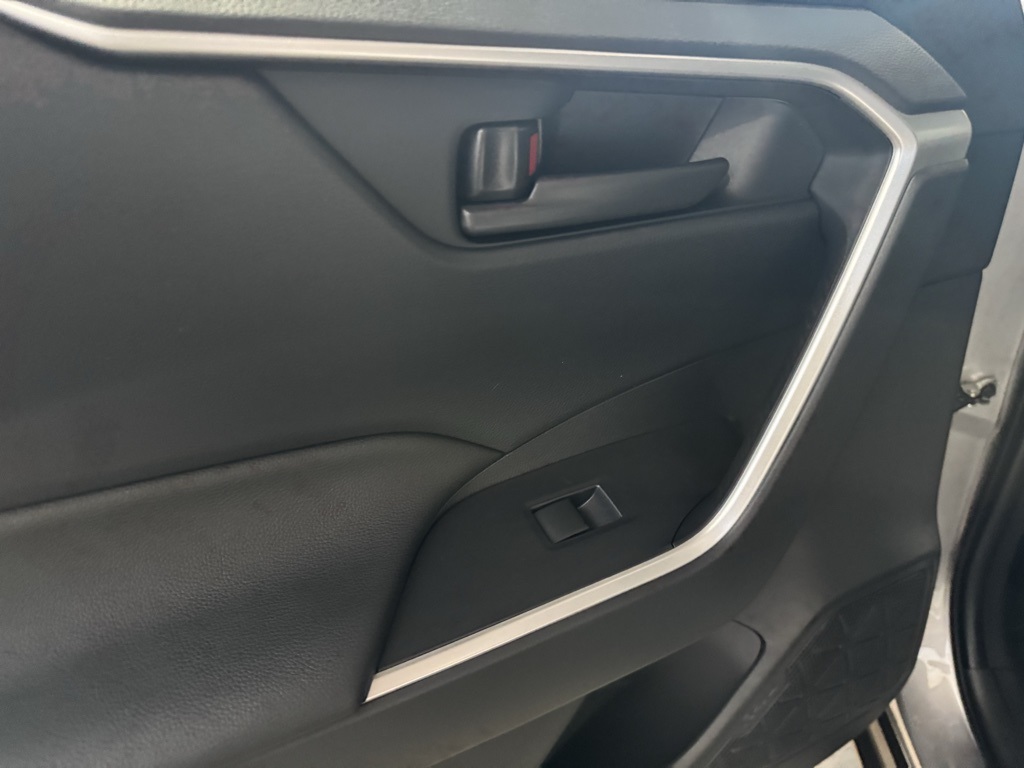 Thumbnail: 2025 Toyota RAV4 - 23