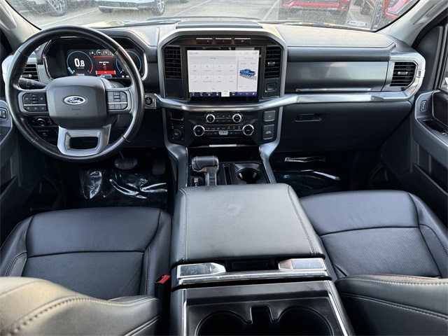 2022 Ford F-150 Lariat - 11