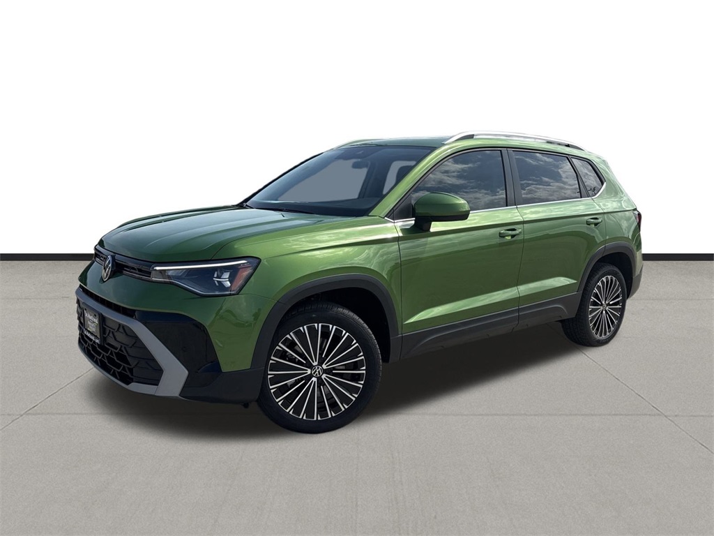 2025 Volkswagen Taos 1.5T SE Green at DeMontrond Auto Country