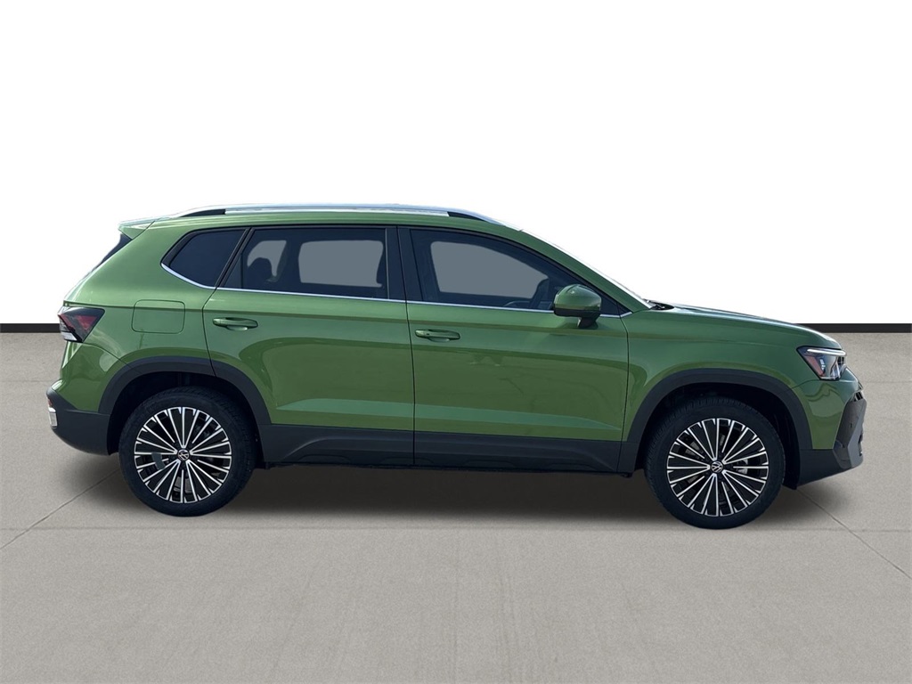 2025 Volkswagen Taos 1.5T SE Green at DeMontrond Auto Country