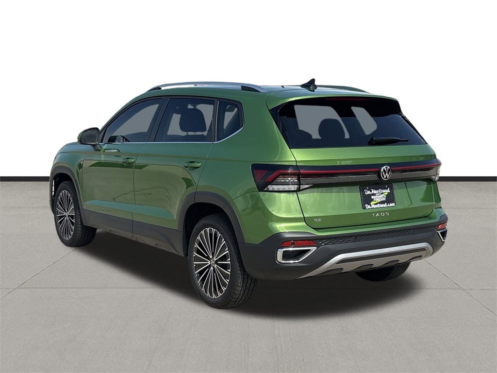 2025 Volkswagen Taos 1.5T SE Green at DeMontrond Auto Country