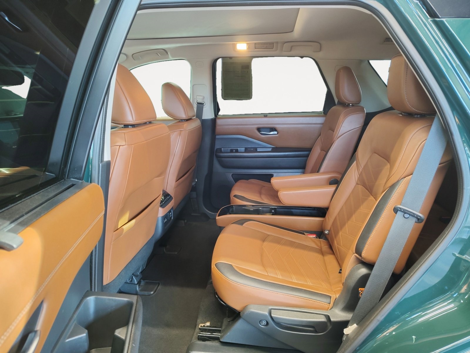 Used Car 2022 Nissan Pathfinder  Platinum For Sale Under $30,000 In San Antonio, Texas