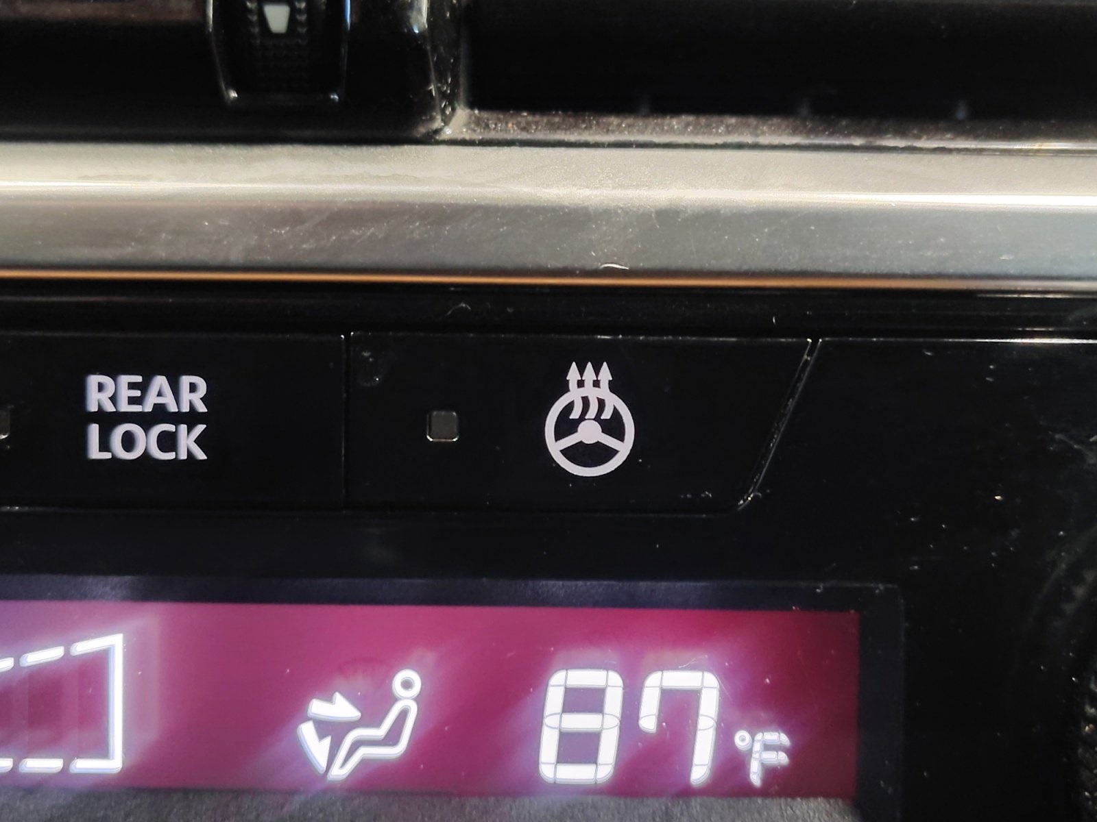 Used Car 2022 Nissan Pathfinder  Platinum For Sale Under $30,000 In San Antonio, Texas