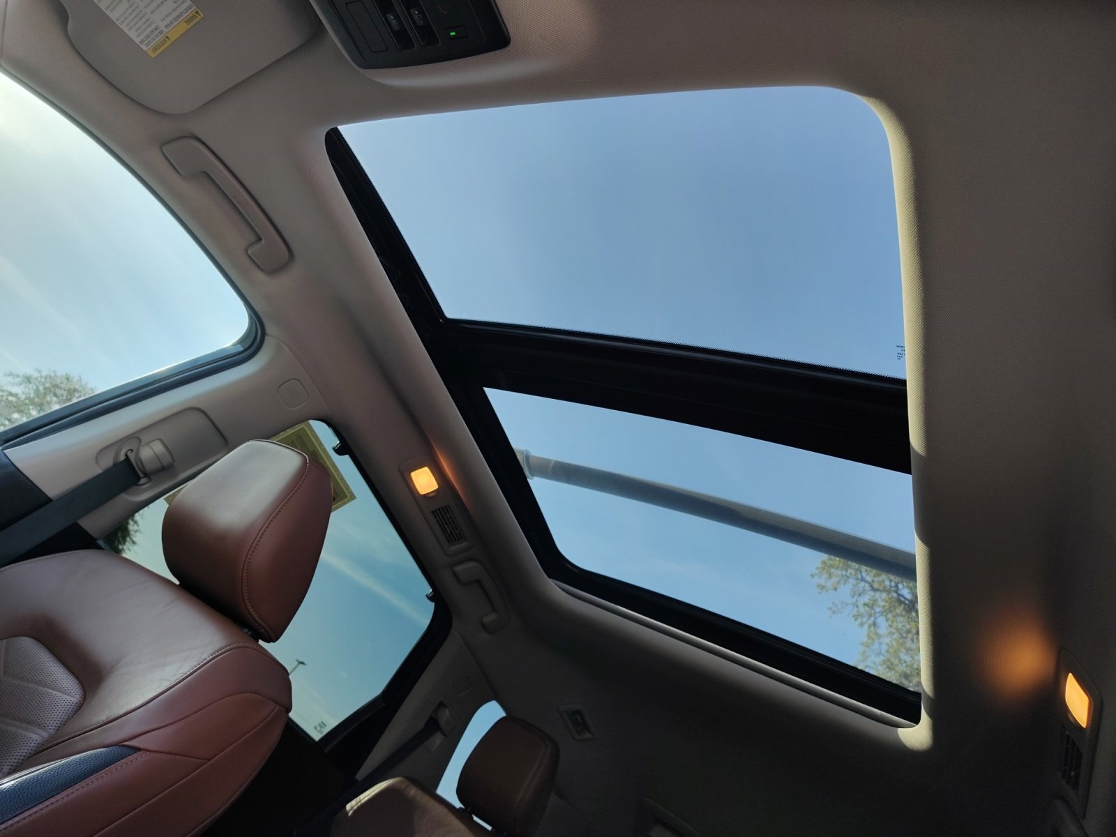 Used Car 2022 Nissan Pathfinder  Platinum For Sale Under $30,000 In San Antonio, Texas