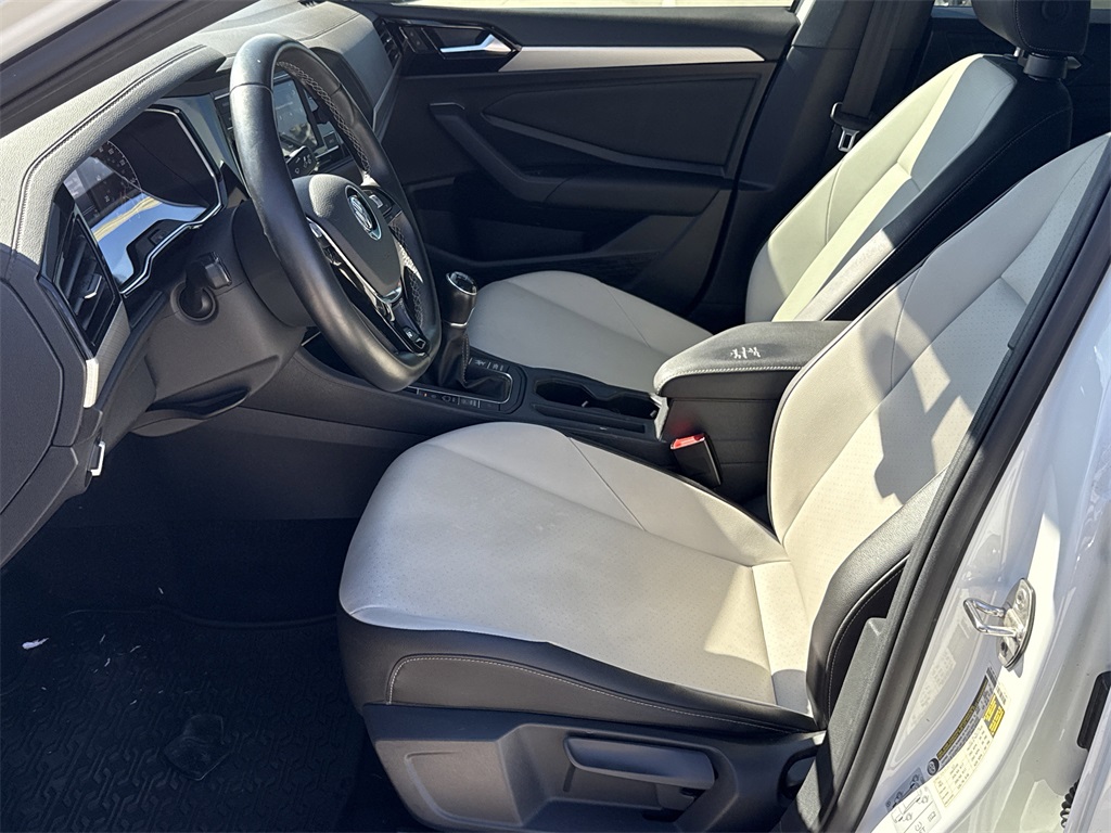 2021 Volkswagen Jetta R-Line White at Autostrade