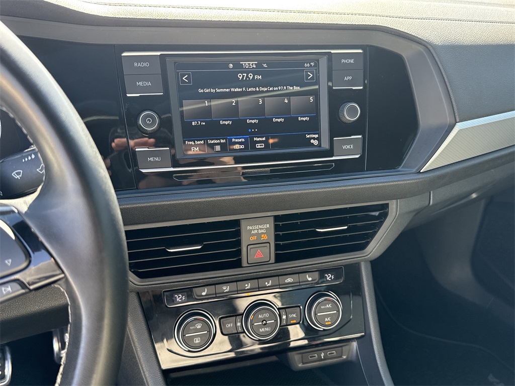 2021 Volkswagen Jetta R-Line White at Autostrade