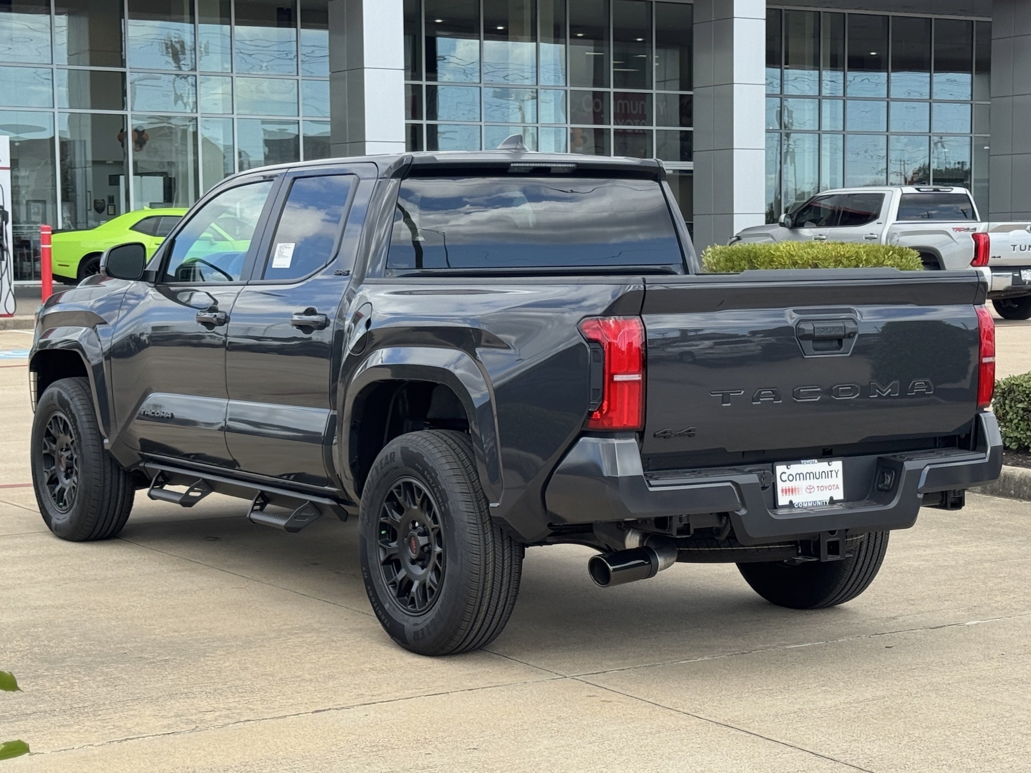 2025 Toyota Tacoma SR5 - 10