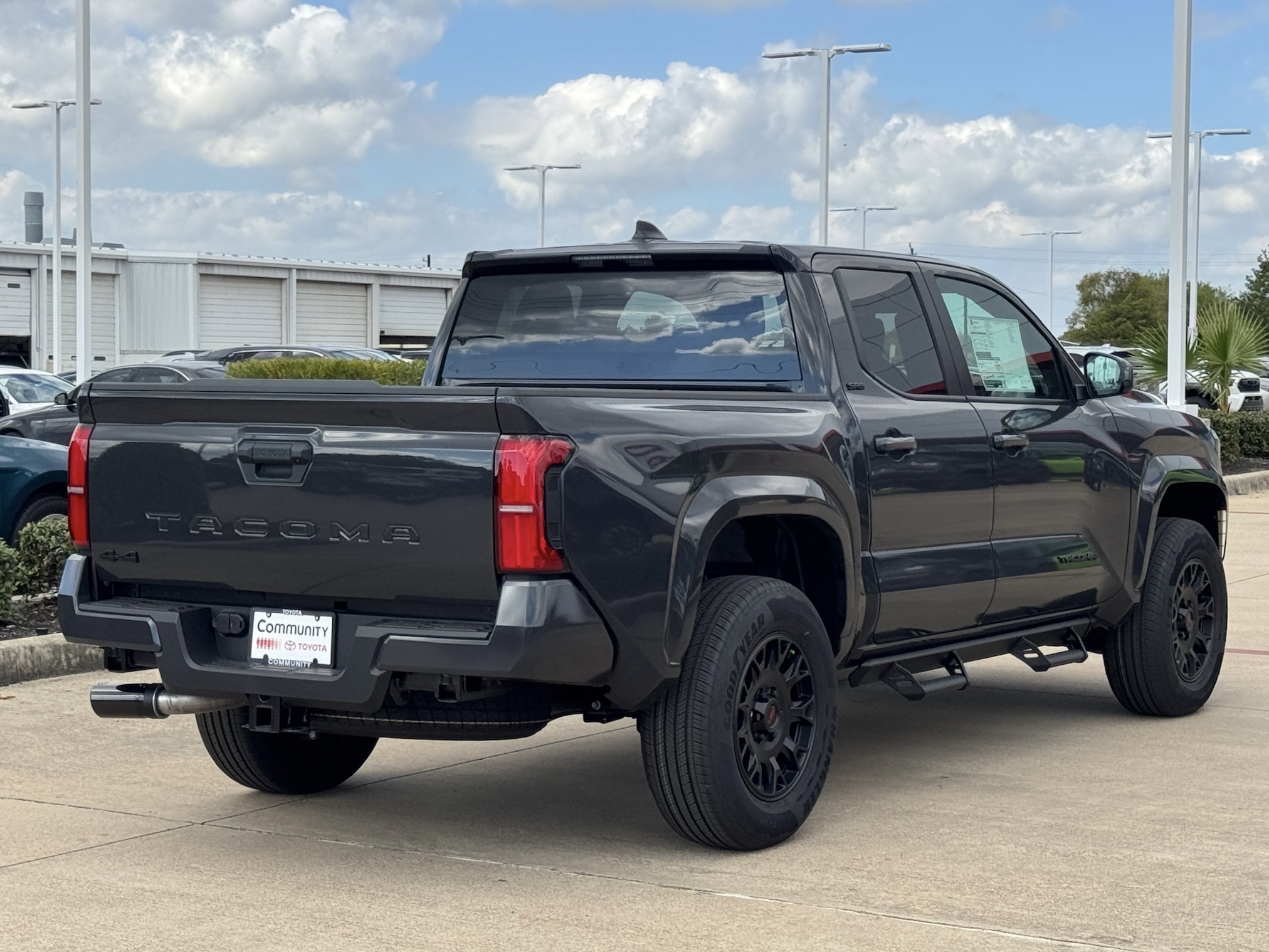 2025 Toyota Tacoma SR5 - 11
