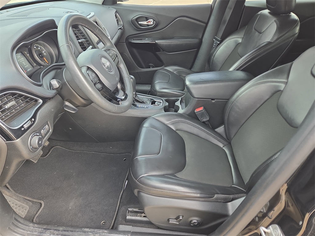 2021 Jeep Cherokee Altitude Black at AutoSavvy Houston Southwest