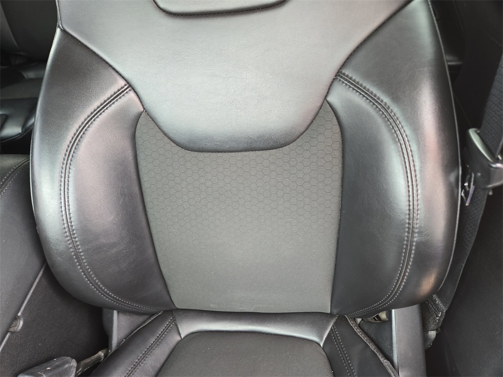 2021 Jeep Cherokee Altitude Black at AutoSavvy Houston Southwest