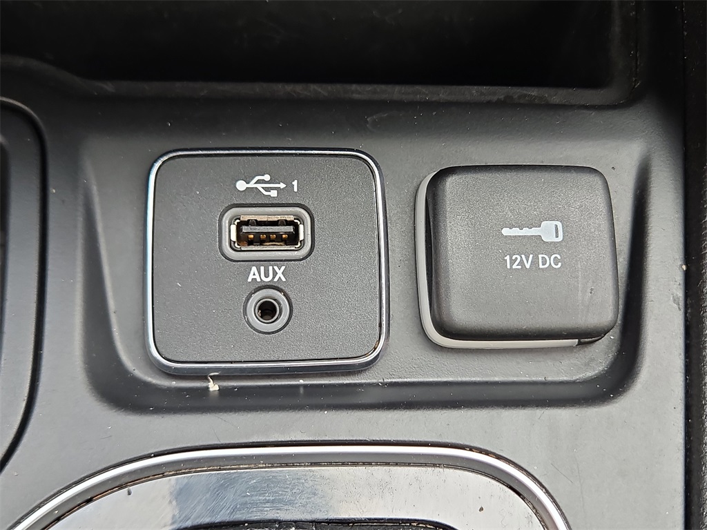 2021 Jeep Cherokee Altitude Black at AutoSavvy Houston Southwest