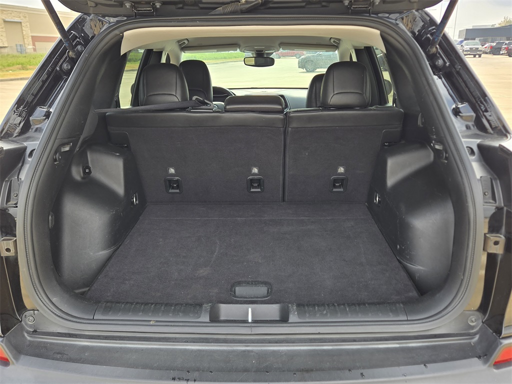 2021 Jeep Cherokee Altitude Black at AutoSavvy Houston Southwest