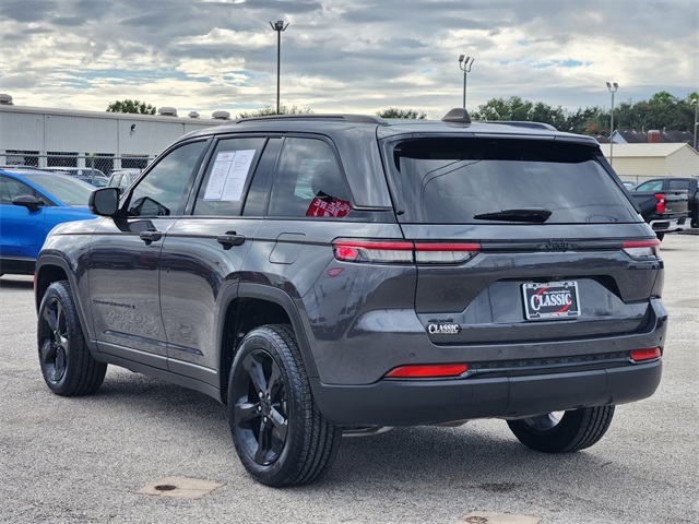 2024 Jeep Grand Cherokee Altitude X Gray at Mac Haik CDJR North Houston