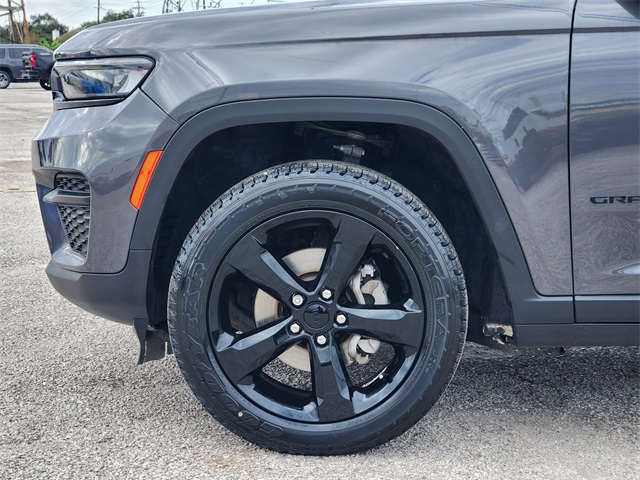 2024 Jeep Grand Cherokee Altitude X Gray at Mac Haik CDJR North Houston