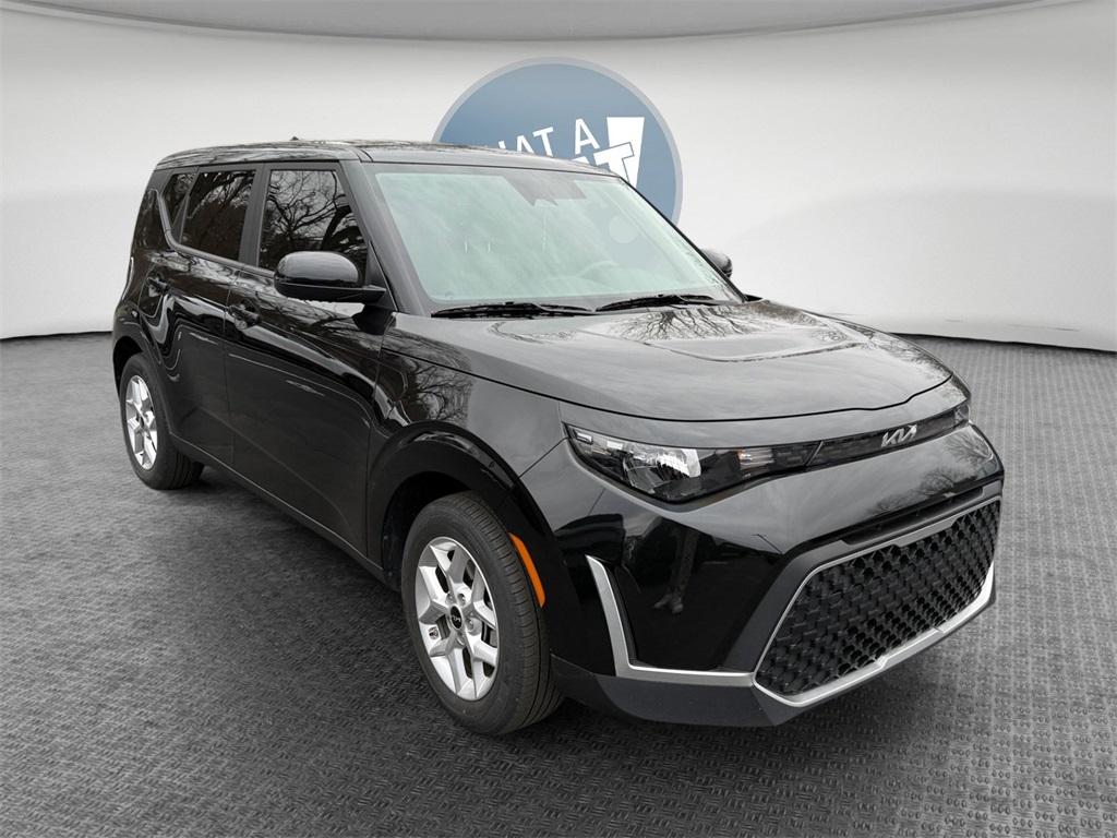 2023 Kia Soul LX FWD