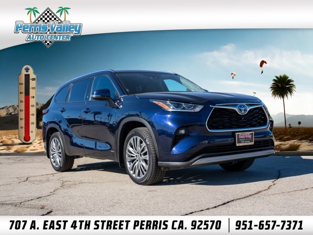 2022 Toyota Highlander Hybrid Platinum