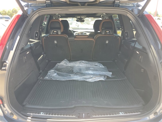 2023 Volvo XC90 Plus photo 8