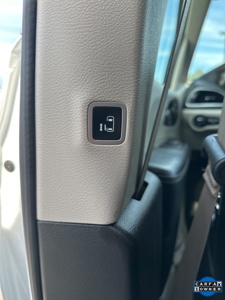 Used 2022 Chrysler Pacifica For Sale in Findlay, OH