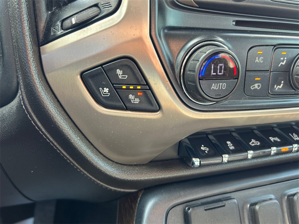 Used Car 2019 Gmc Sierra 2500hd  Denali For Sale Under $40,000 In Floresville, Texas