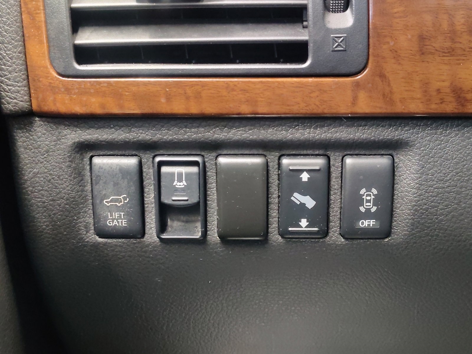 Used Car 2015 Nissan Armada  Platinum For Sale Under $20,000 In San Antonio, Texas