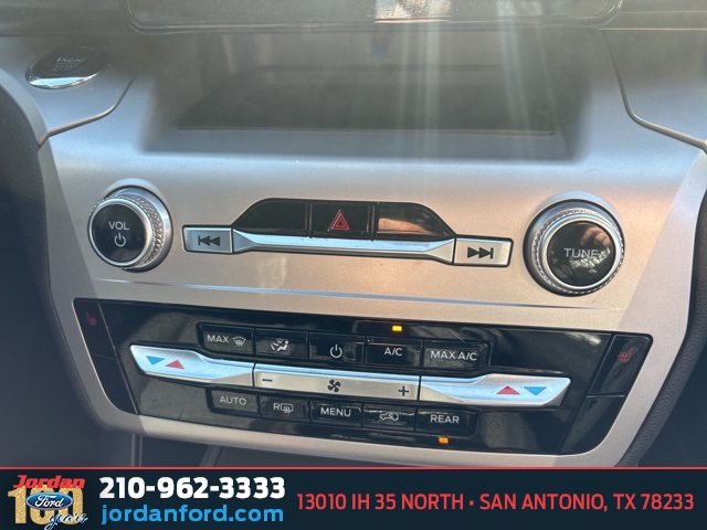 Used Car 2022 Ford Explorer  Xlt For Sale Under $25,000 In San Antonio, Texas
