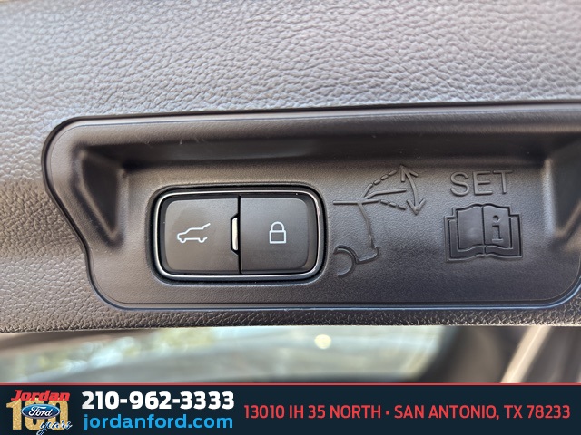 Used Car 2022 Ford Explorer  Xlt For Sale Under $25,000 In San Antonio, Texas